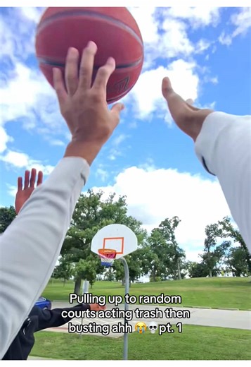 The WIND was deadahh grabbing the ball 😭💀 #fyp #goviral #basketball #fypシ