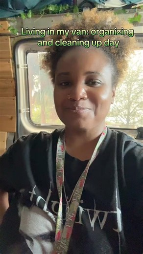 Living in my van: cleaning and organizing ￼