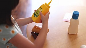 Melissa & Doug 5-Piece Favorite Condiments Play Food Set