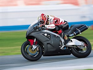 Motorcycle racer on a Honda superbike Rare Gallery wallpaper