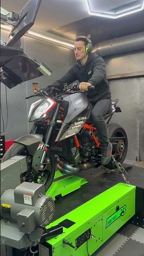 KTM 1290 SuperDuke R ECU flash mapping with DNA Performance air filter Akrapovic race exhaust sounds
