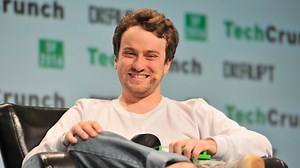 Elon Musk Hires Hacker George Hotz to Fix Twitter Search (in 12 Weeks)