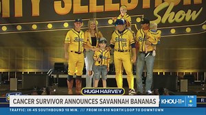 Little Girl Shares Birthday Cupcake With ‘Smiley' Garbage Truck Driver