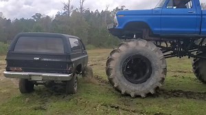 Smashing up a rust free Blazer with a FORD because chevys are JUNK!