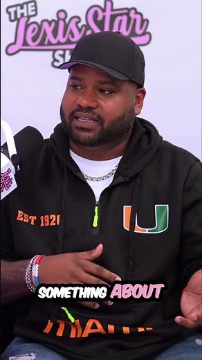 Photography Poses: What To Do With Your Hands! #shorts