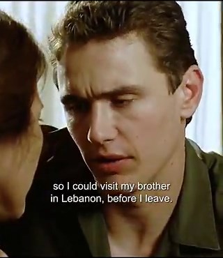 It is based on a real case in 1965 in Indianapolis, where Gertrude Baniszewski brutally tortured and killed 16-year-old Sylvia Likens, who had been entrusted to her care, in the basement of her home. The film is a disturbing drama that depicts the extreme limits of psychological and physical abuse, with the involvement of neighborhood children.