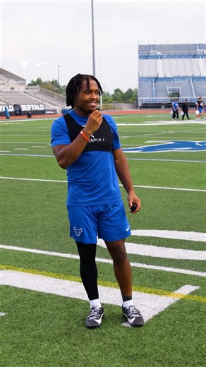 6.6K views · 43 reactions | Who would you let date your daughter? 樂 #UBhornsUP落l #BullMarket | UB Bulls Football | Facebook