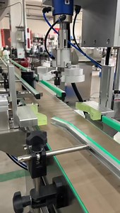 Have you seen the screw cap，capping? There is a labeling machine behind it. #cappingmachine #labelingmachine #fillingmachine | Henan Cyril Machinery Equipment Co.,LTD