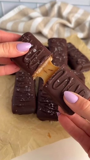 CHAU INFLAMACION on Instagram: "+500 Recetas FIT 💪 que te van a hacer decir: ¡No puedo creer que esto sea saludable! Comidas reales, riquísimas y fáciles de hacer. Ideal si querés bajar grasa, tonificar y comer rico todos los días, sin privarte de nada. Incluye ideas para desayunos, almuerzos, cenas, snacks y postres. 🔥 Descargalo hoy y empezá a transformar tu forma de comer. Link en bio 😋 #RecetasFit"