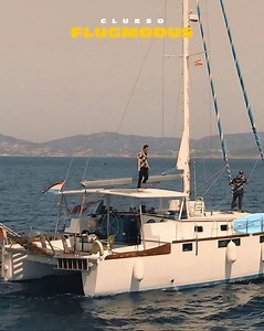 31K views · 1.2K reactions | FLUGMODUS jetzt überall erhältlich! ✈️ Ich erzähle euch in den nächsten Tagen mehr über die Entstehung des Songs und des Videos. Aber jetzt erst mal: streamen und downloaden was das Zeug hält!!! https://clueso.lnk.to/flugmodus | Clueso | Facebook