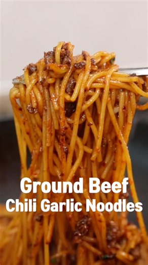15 Minute Ground Beef Chili Garlic Spaghetti That Will Change Your LIFE! 🔥