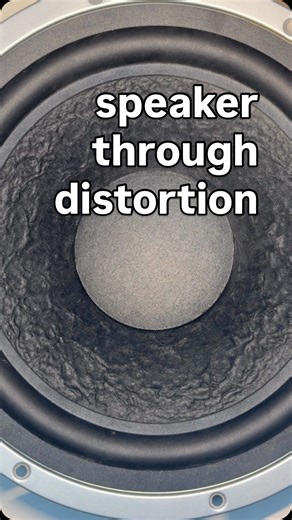 ɢʀɪɢᴏʀɪɪ🎵🚫 on Instagram: "10’speaker through distortion 💥🔊🤯💥 #harshnoise #noise #noisewall #soundart #experiential #diy"