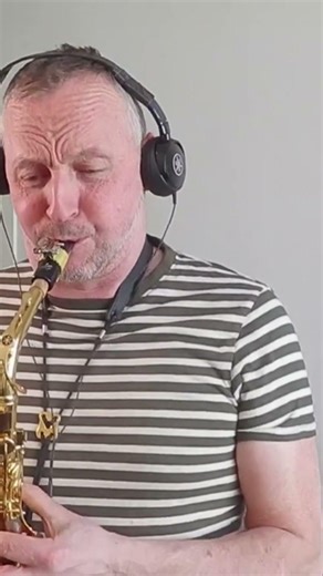 Yamaha 62 "Purple logo" Alto demo.