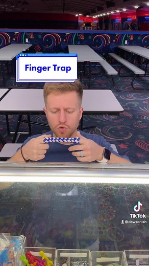Y’all every seen one of these finger traps before? Lowkey exquisite🤷🏻‍♂️ #rollerrink #rollerskating #trap #kids #toy