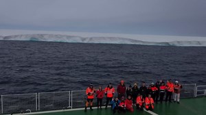 RAW VIDEO: World's Largest Iceberg Finally On The Move Again 2/2