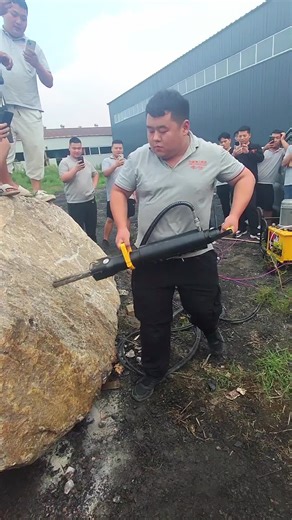 Efficient Hydraulic Rock Splitting Machines