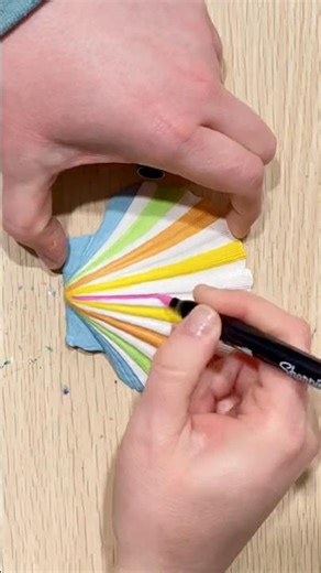 Watch me paint a seashell and turn it into a work of art! I love these spring colors! 🌊🐚🌸🌼🩷🧡