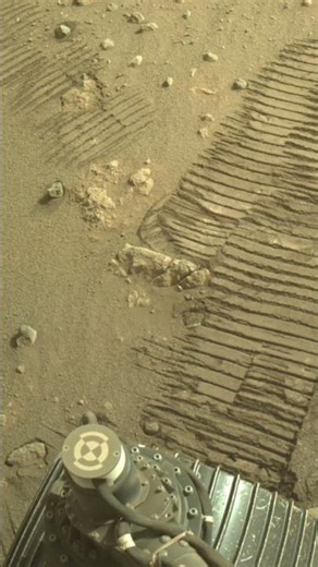 Mars Perseverance Sol 1825: Right Navigation Camera