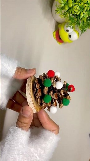 Mini Pine Cone Christmas Tree 🎄 | Easy Christmas Craft with Pom Poms