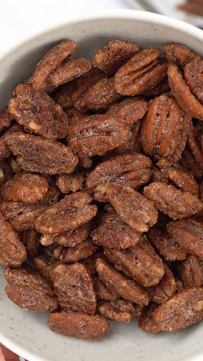 1.6M views · 14K reactions | How to Make Candied Pecans - a holiday staple made with just a few pantry staples and a straightforward recipe! TUTORIAL: https://feelgoodfoodie.net/recipe/how-to-make-candied-pecans/ | Feel Good Foodie | Facebook