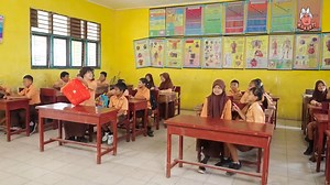 1.3M views · 10K reactions | INDAH JUALAN BANDO follow keseharian mak beti di sini  @MakBetiMakNong BELI SPRINGBED dari Mak beti di sini ya https://linktr.ee/makbeds BELI PERUMAHAN MAK BETI di sini bit.ly/MauRumahTanyaMakBetiLah UPLOAD SETIAP HARI YA NAKKU #makbetiterbaru #videomakbeti #update #updateBetizenmakbeti #makbeti #ceritamakbet | Arif Muhammaddd | Facebook