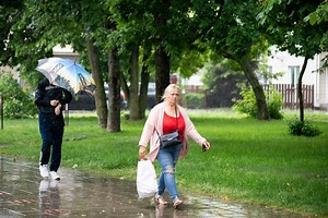 Orų prognozė: šlapia, vėjuota, o kartais ir audringa
