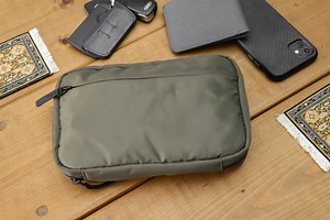 Incase Nylon Accessory Organizer Review | Pack Hacker