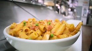 Buca di Beppo serves up Italian immigrant-style dining