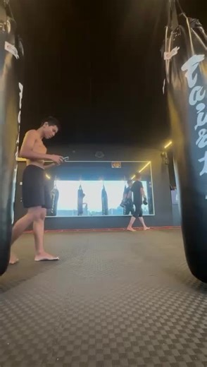 sparing boxing dengan ore baru nok belajar☺️. #fyp #boxing #sparing #ore #belajar