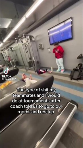 How do you get that kinda air timee #tiktok #4urpage #funny #relatable #sports #foryou #notmyvid