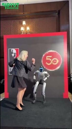 Robot vs Human – Who Nailed the Moves? 🤖👀