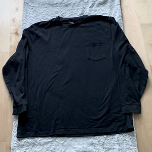 L.L. Bean Men's Carefree Unshrinkable Long-Sleeve Pocket Tee (XL, Black)