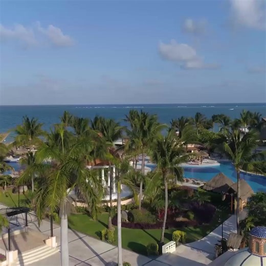 Book your sophisticated escape with up to 46% off to enjoy beautiful blue skies and blissful days by the beach. | Excellence Riviera Cancun