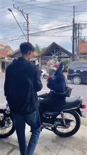 FLORIST KEBUMEN | TOKO BUNGA & BUKET NO.1 DI KEBUMEN 🌹🌸 on Instagram: "Kalo Mimin sih isinya i wish i wish terus🥹. meesha.co TOKO BUNGA CANTIK NO.1 di Kebumen WA: 087739102801 ✅SAME DAY ORDER / DELIVER ✅Menyesuaikan Budget ✅Kualitas Terjamin ✅Cantik nan Fresh (Fresh Flower & Satin Bouquet Available) ✅Bisa custom & REQUEST (tema, ukuran, konsep, kartu ucapan) @meesha.co (Instagram) @floristkebumen (Tik Tok) #freshflowerkebumen #freshflowerbuketkebumen #bouquetkebumen #bouquetartificialflower"