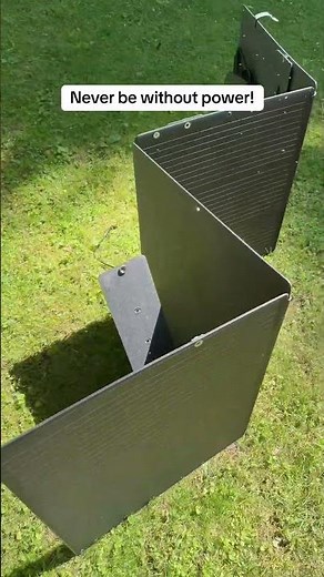 These waterproof foldable solar panels by Bluetti are so practical - great for power outages,