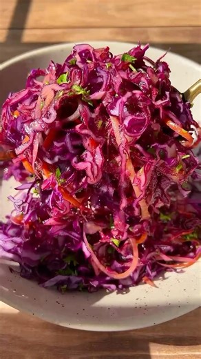 THIS One #Recipe Could Change Your #WeightLoss Game 😳 BEST Red #Cabbage Slaw! #shorts #shortsrecipe