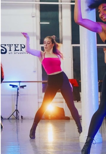 *technically wrong verse at the beginning because TikTok didn’t like me posting the sound, and this was the only verse available to choose from, but it still works! 😅😂* Baby’s first commercial dance class. 🥰 a class I will never forget! I had so much fun pushing out of my comfort zone a bit and dancing next to some of the people that have inspired me immensly in the Broadway industry since moving here. Can’t wait to take more commercial and continue to grow, but I had so much fun and left fee