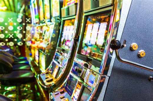 5 arrested, nearly 60 illegal slot machines seized in Sarasota County illegal gambling investigation