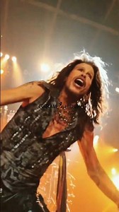 Steven Tyler’s Insane Dance Moves on Stage 🔥 | Legendary Aerosmith Frontman in Action!