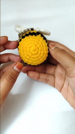 crochet Bee tutorial available in my channel subscribe for more ❤️#crochettutorial #subscribe