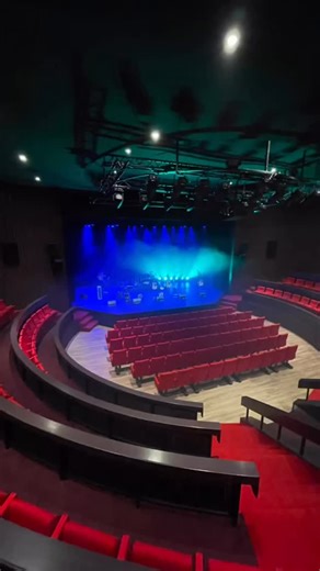 Another Sold Out Show @hoftheater On Stage in 5 with the great @jason.turk.music and @cailinidance . 🇮🇪 #thekilkennys #irishdance #irishmusic #visitkilkenny @daveycashin @daveylong @mickmartinmusic #thebeatles | The Kilkennys
