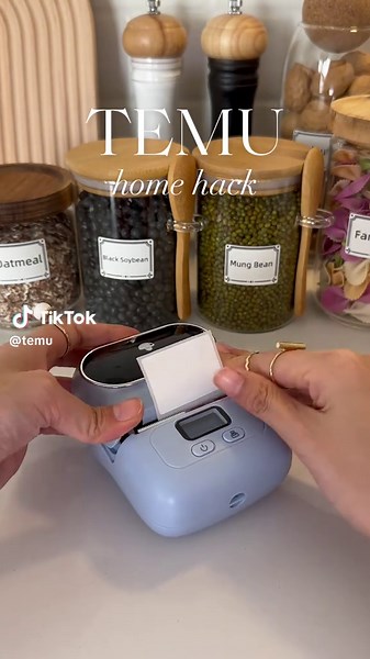 Portable Thermal Label Maker for Organized Living