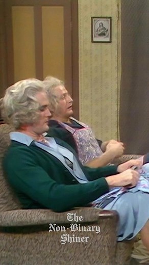 The Death of Mary Queen of Scots Pt. 3 ｜ Monty Python's Flying Circus #montypython #flyingcircus_107 | Haut-Hisse short show 7