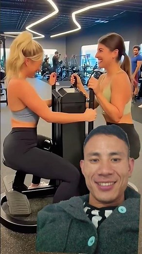 Two Friends make fun Gym vibration Machine 😂#gymcomedy #funnygym #gymfails #fitnesscomedy #gymshorts