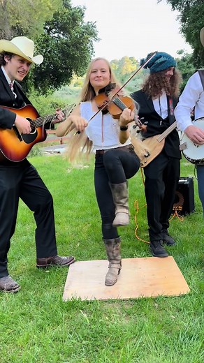 Rocky Top Tennessee Performance in California Field with Watertowerband