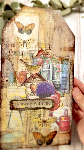9.5K views · 306 reactions | www.stamperia.com GARDEN Collection by @stamperia Download the catalogue on our website. #stamperia #journaling #scrapbooking #mixedmedia | Stamperia | Facebook