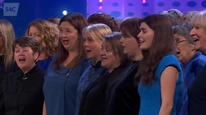 Neithiwr mi gawson ni rannu llwyfan efo pum cor cerdd dant arall a chanu geiriau gwych Eurig Salisbury o glod i ddau gawr, sef Mered a Phyllis. Penwythnos arbennig o ddathlu ein diwylliant unigryw a byw ni. Diolch Gwyl Cerdd Dant Aberystwyth a llongyfarchiadau Lleisiau Tywi a Lleisiau Gwyddno. 3ydd balch a diolch i bawb am y cymdeithasu hwyliog gydol y dydd a"r oriau man! | Côr yr Heli