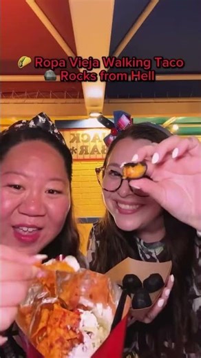🎃 Everything we ate at Halloween Horror Nights! ⬇️ #hosted Universal Studios Florida has 10 haun...