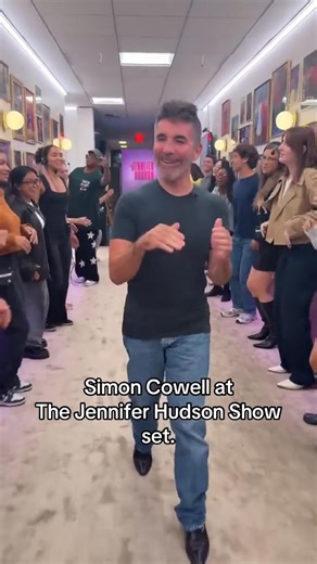 1.9M views · 2K reactions | What happened to Simon Cowell and why is he clapping like that?  #celebrity #simoncowell #hollywood #celebrities | A Truth For You | Facebook