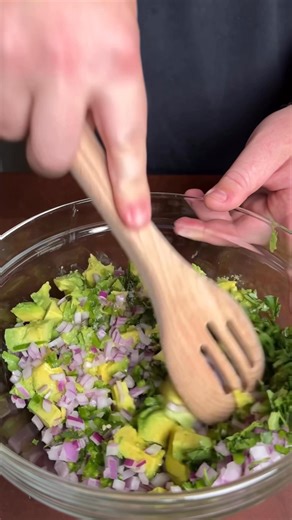 55K views · 393 reactions | Shredded Beef & Guac Tacos | G_Bque | Facebook